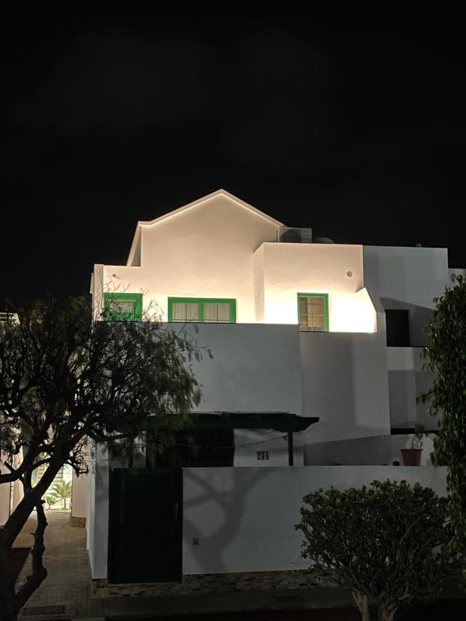Izaro Apartamento Atico De Lujo Cerca De Playa Dorada Playa Blanca  Exterior foto