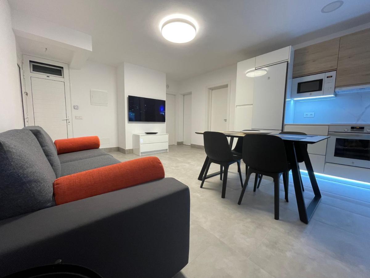 Izaro Apartamento Atico De Lujo Cerca De Playa Dorada Playa Blanca  Exterior foto