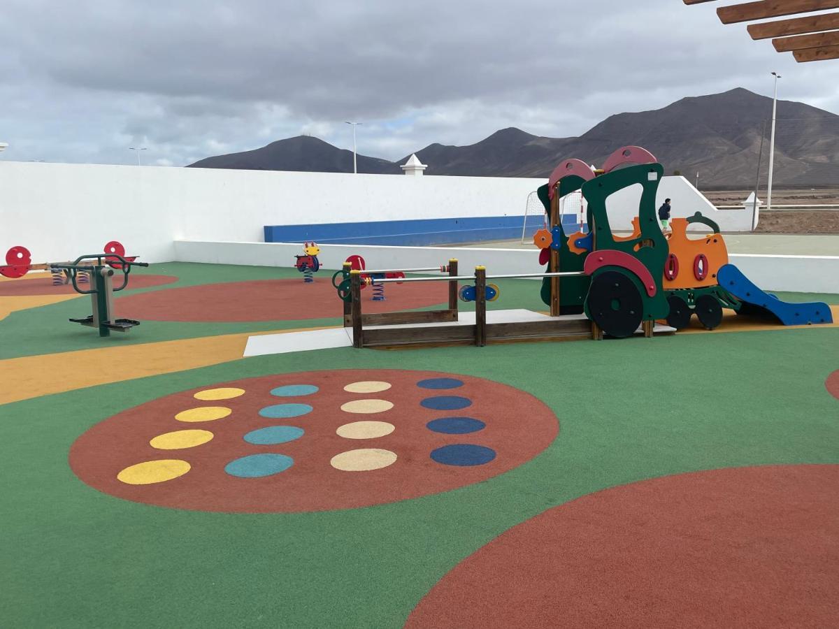 Izaro Apartamento Atico De Lujo Cerca De Playa Dorada Playa Blanca  Exterior foto
